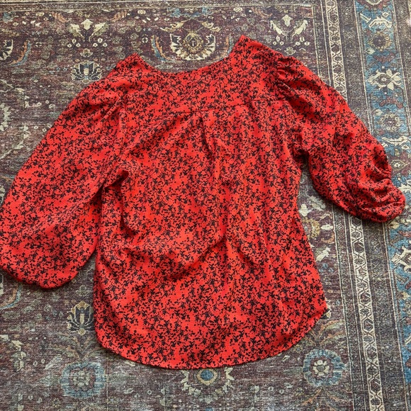 Black and Red V-Neck Puff Sleeve Blouse - Picture 6 of 6